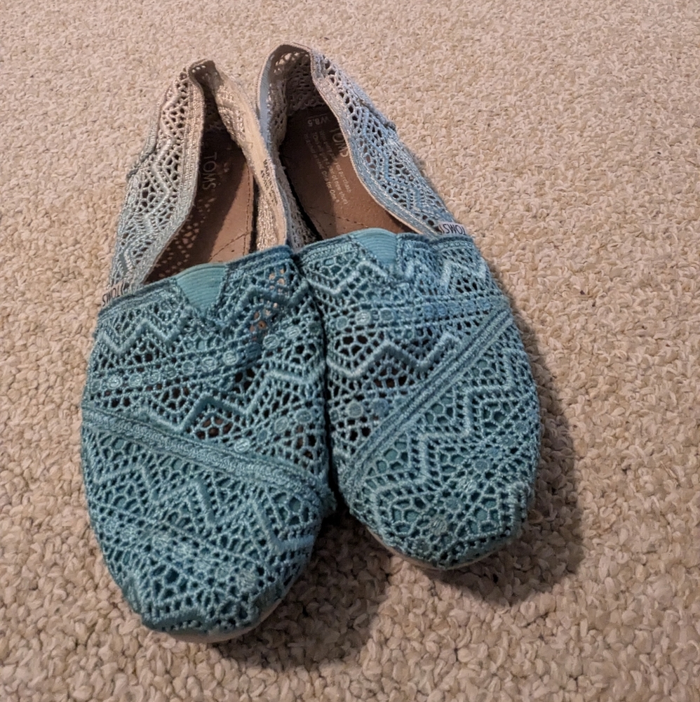 Toms Blue Ombre Crochet